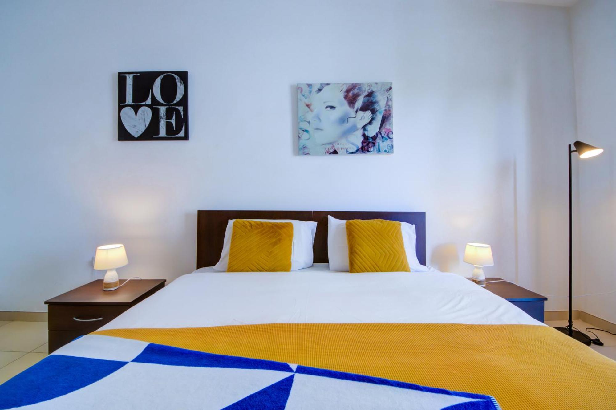 Prime Location, Modern Apartment In St Julian'S, Paceville, Apt 8 By Vaganza San Ġiljan Kültér fotó