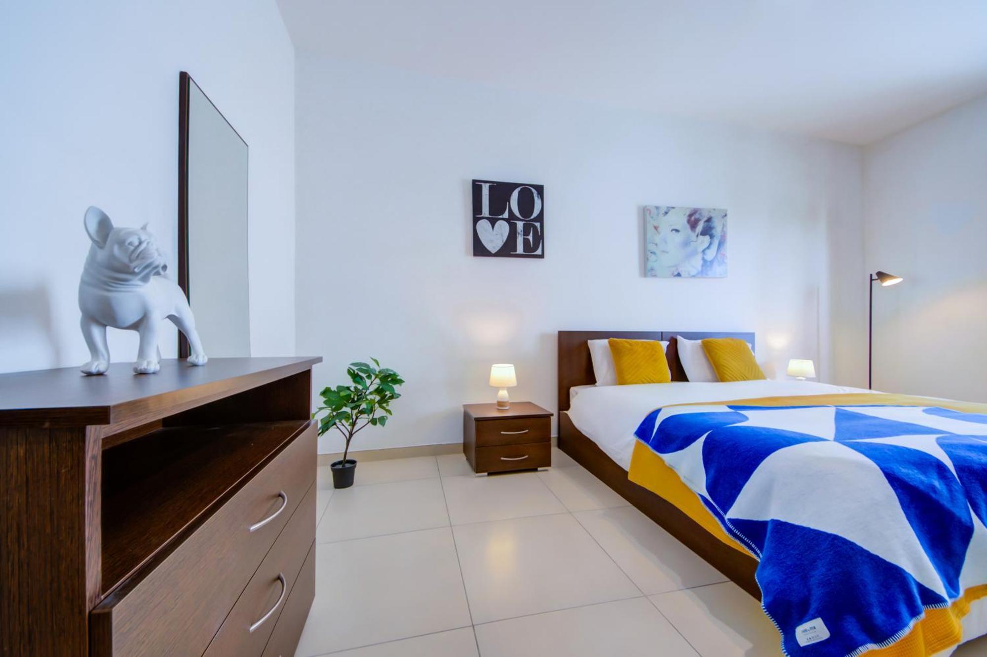 Prime Location, Modern Apartment In St Julian'S, Paceville, Apt 8 By Vaganza San Ġiljan Kültér fotó